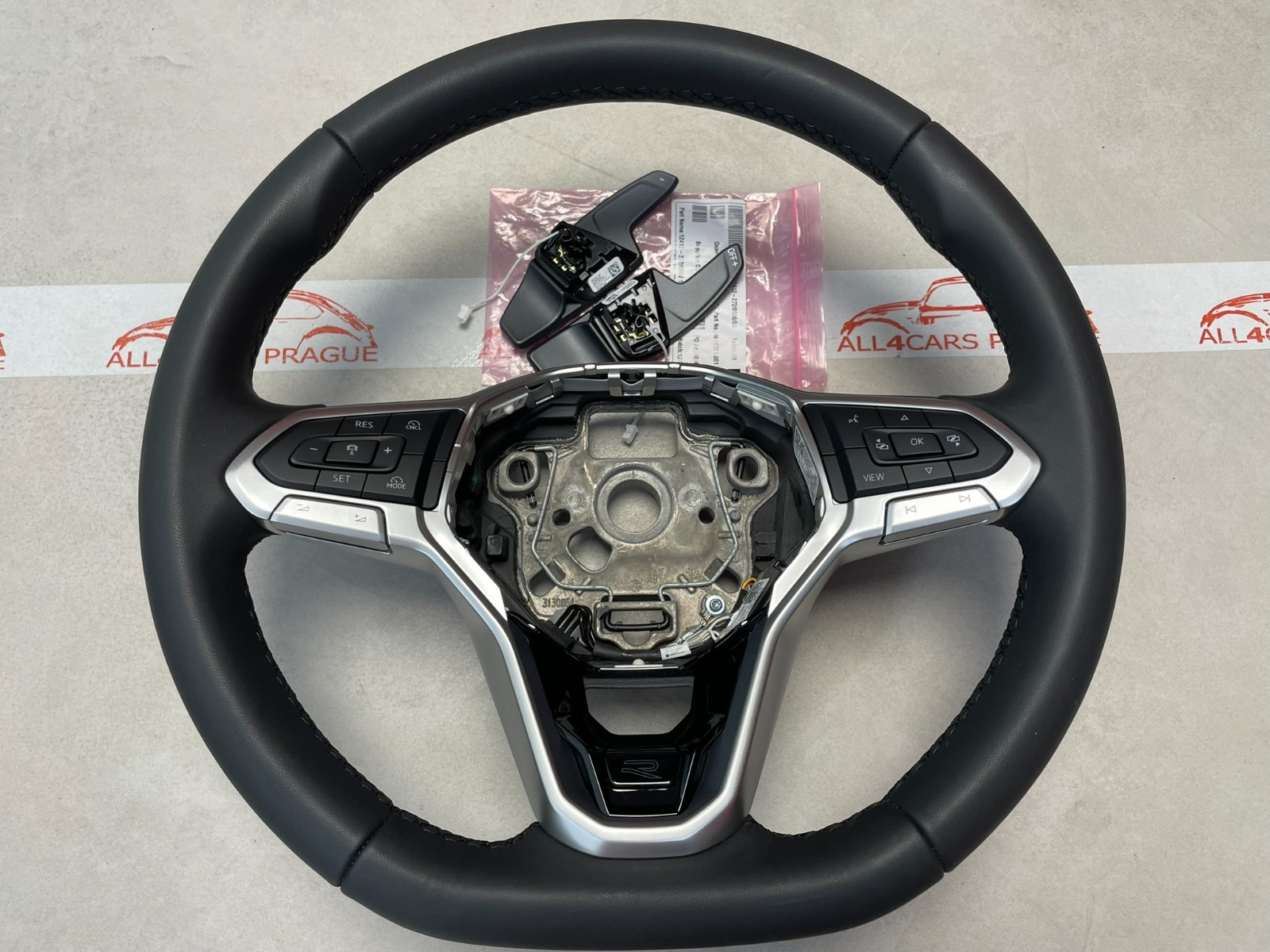 VW TIGUAN GOLF 8 MULTIFUNKTIONSLENKRAD LEDER MIT SCHALTWIPP 5H0419089KN FAST NEU