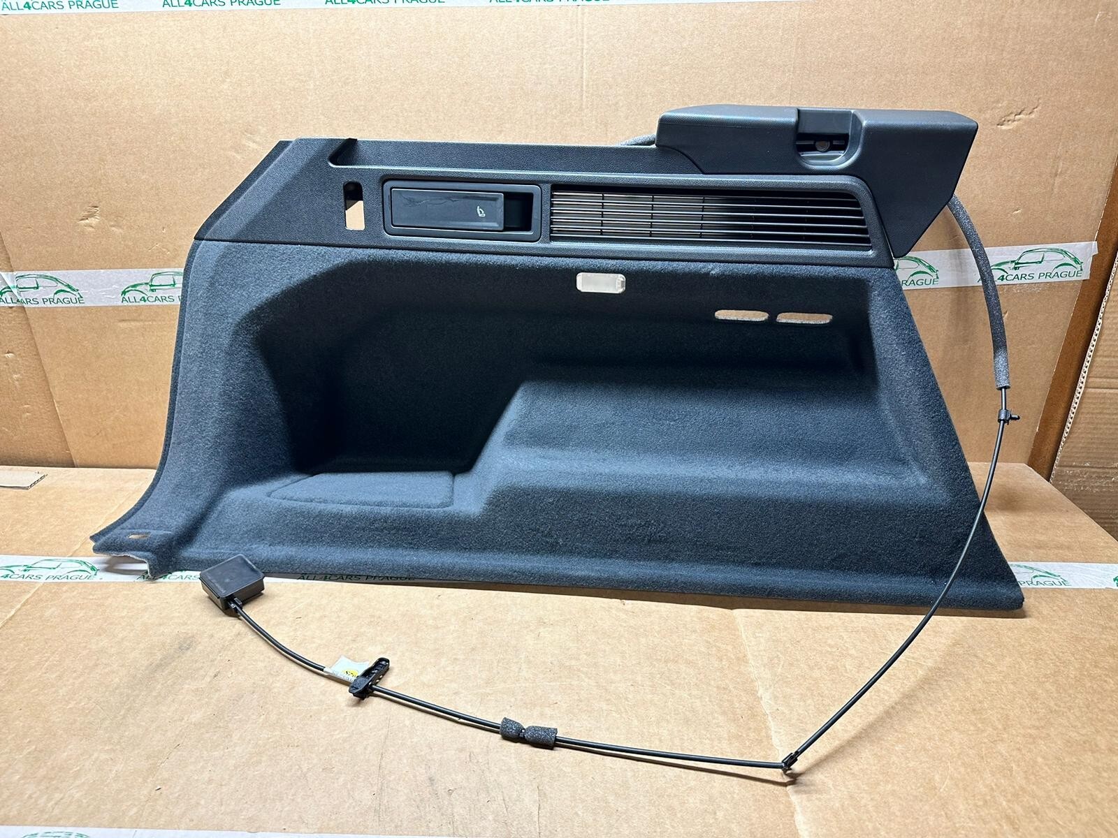 VW TOUAREG 3 KOFFERRAUMVERKLEIDUNG LINKS SOUL 760867037C ORIG.NEU!!!