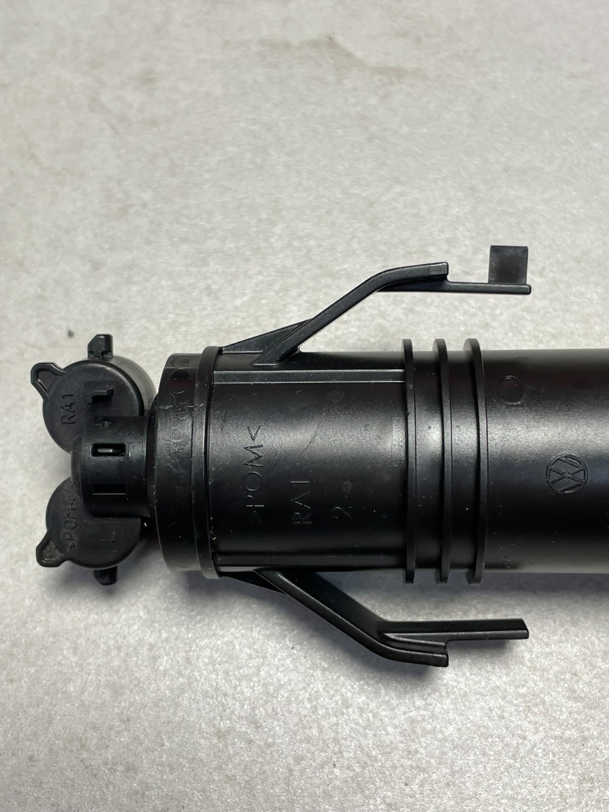 VW TOUAREG 7P HUBZYLINDER MIT DÜSENTRÄGER UND SPRITZDÜSE 7P6955103A ! - Obrázek 6