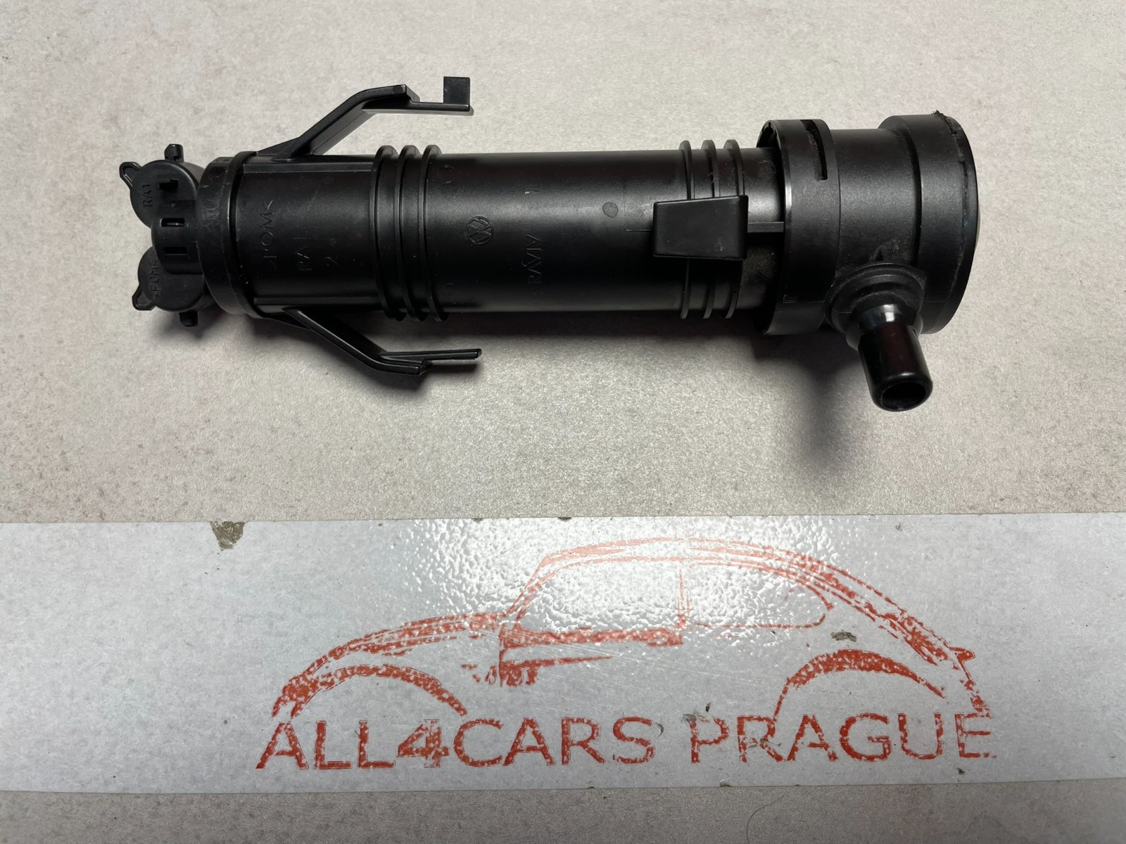 VW TOUAREG 7P HUBZYLINDER MIT DÜSENTRÄGER UND SPRITZDÜSE 7P6955103A !