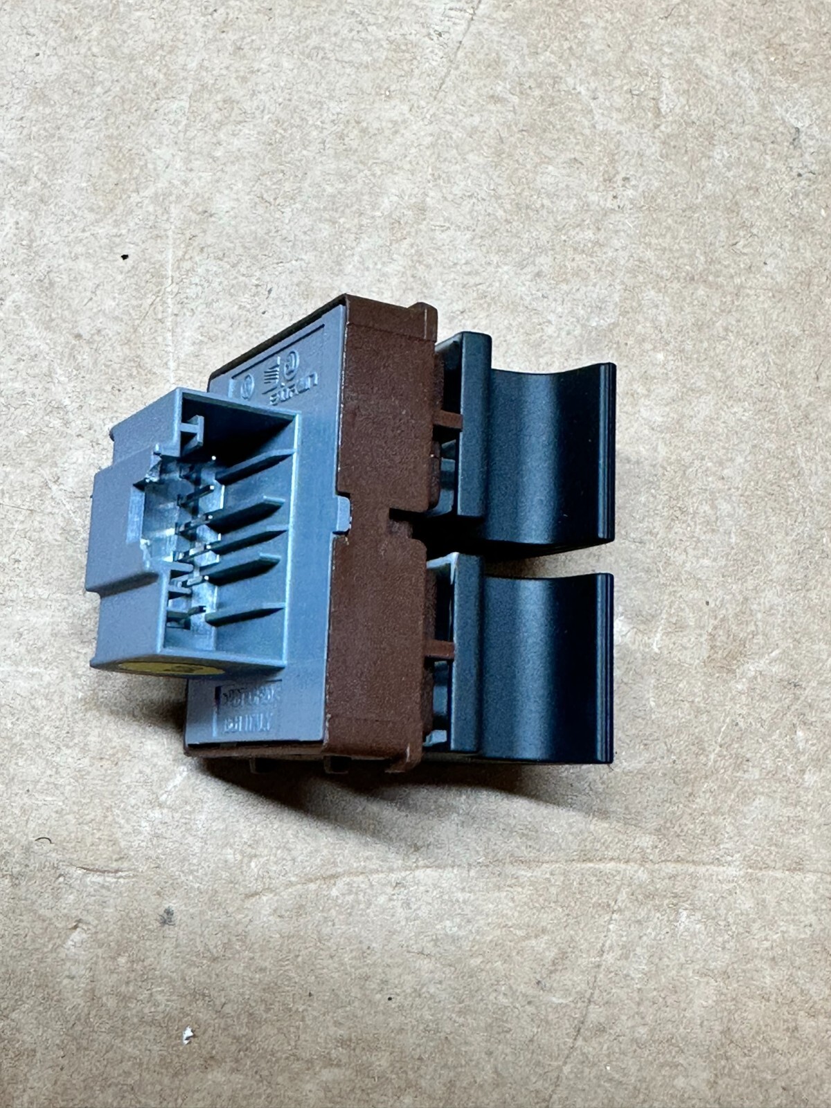 VW TOUAREG 7P SCHALTER FÜR LEHNENENTRIEGELUNG 7P6959519A ORIG.NEU!!! - Obrázek 7