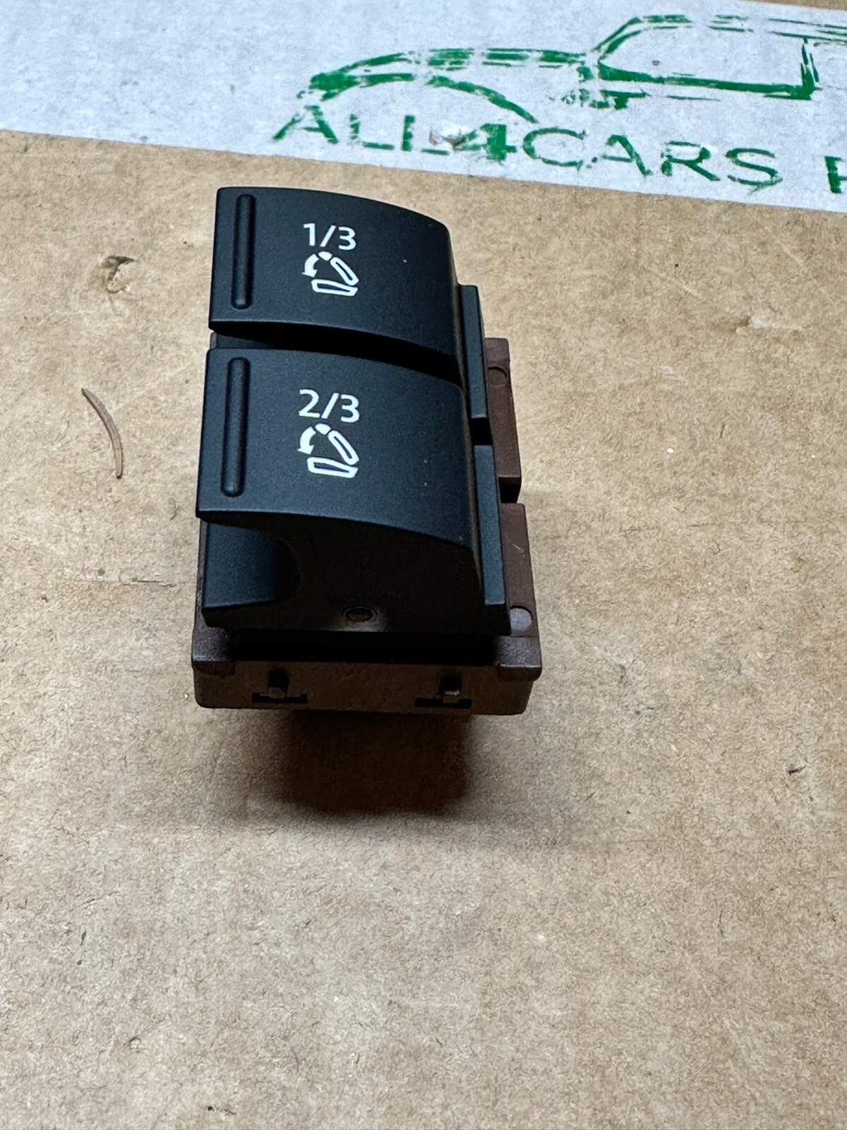 VW TOUAREG 7P SCHALTER FÜR LEHNENENTRIEGELUNG 7P6959519A ORIG.NEU!!!