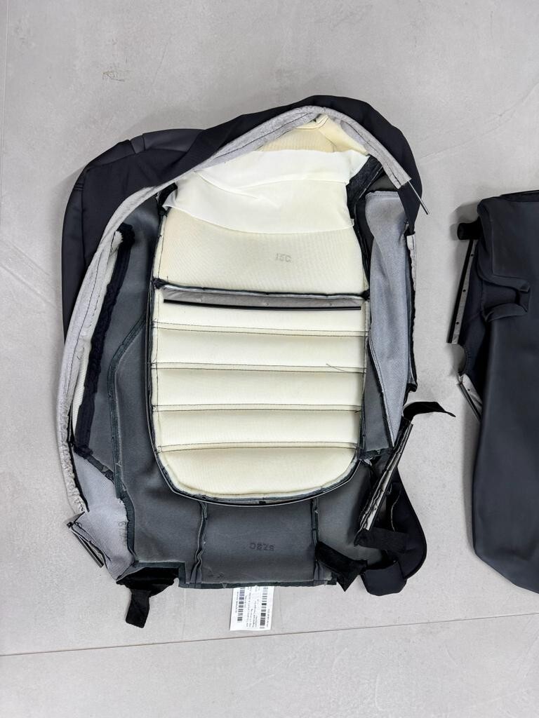 VW TOUAREG 7P SITZ BEZUG GRAU SCHWARZ SPORT LEDER 7P6885805BF - 7P6885806BF NEU - Obrázek 3