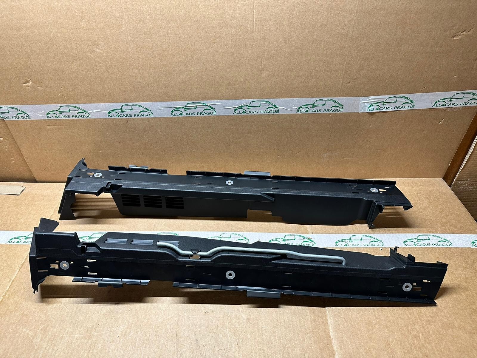 VW TOUAREG AUFLAGE KOFFERRAUMBODEN RECHTS LINKS 760858832P /760858831P ORIG. - Obrázek 5