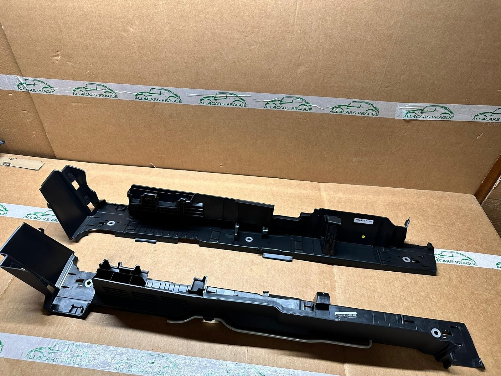 VW TOUAREG AUFLAGE KOFFERRAUMBODEN RECHTS LINKS 760858832P /760858831P ORIG. - Obrázek 6