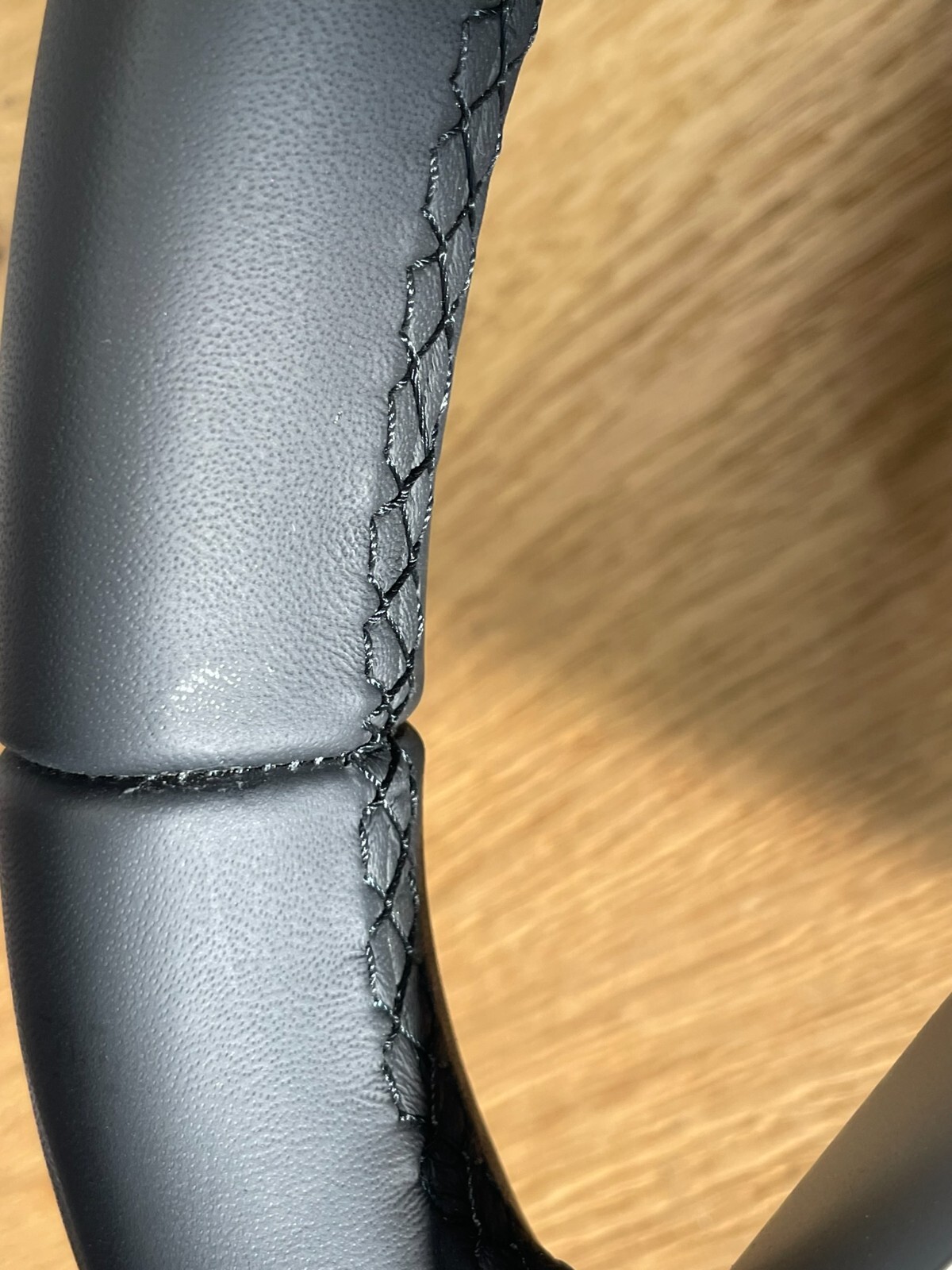 VW TOUAREG III CR7 SPORT LEDER LENKRAD R 760419089P NUR 3878 KM STAND ORIG VW - Obrázek 24