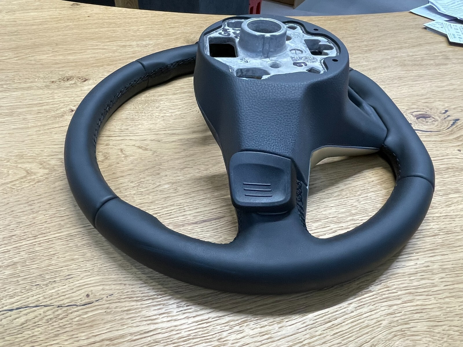 VW TOUAREG MULTIFUNKTIONS LEDER LENKRAD SPORT "R" 760419089Q FAST NEU TEST CAR - Obrázek 21