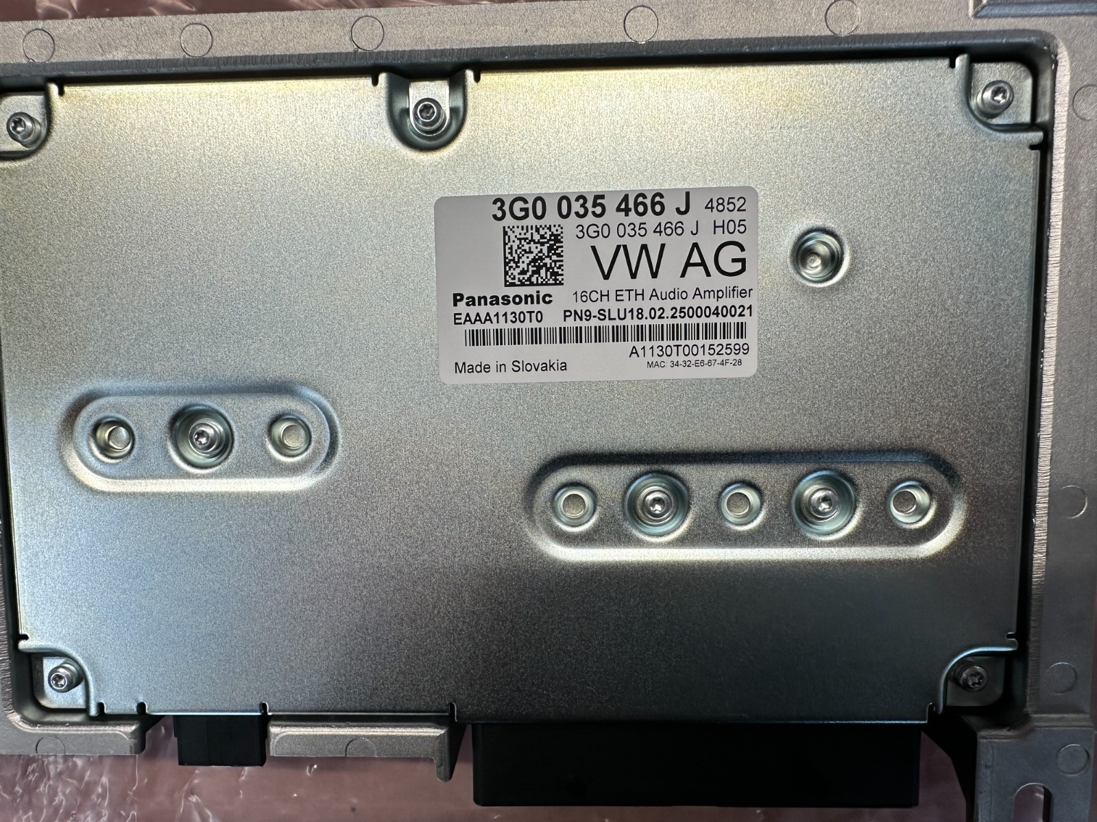 3G0035466J VW ŠKODA AUDIO VERSTÄRKER AUDIO AMPLIFIER 3G0035466J ORIG.NEU TEIL ! - Obrázek 3