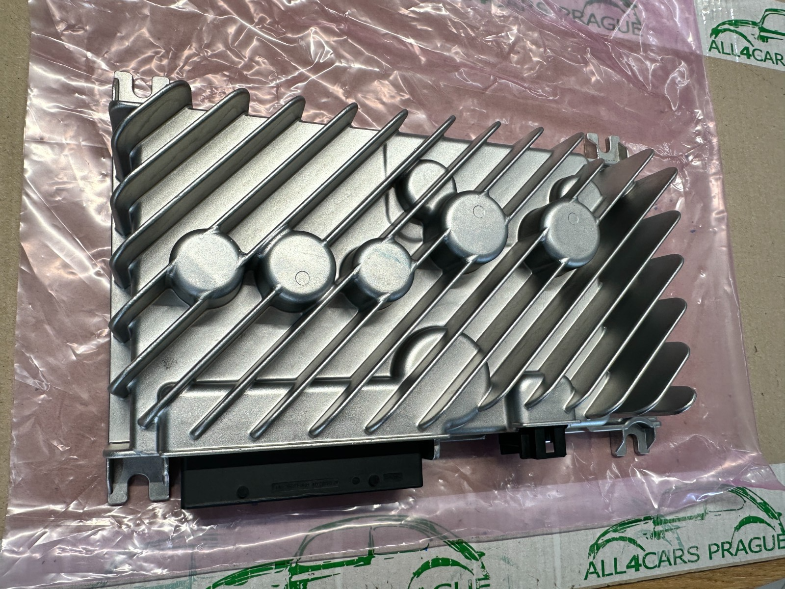 3G0035466J VW ŠKODA AUDIO VERSTÄRKER AUDIO AMPLIFIER 3G0035466J ORIG.NEU TEIL ! - Obrázek 9