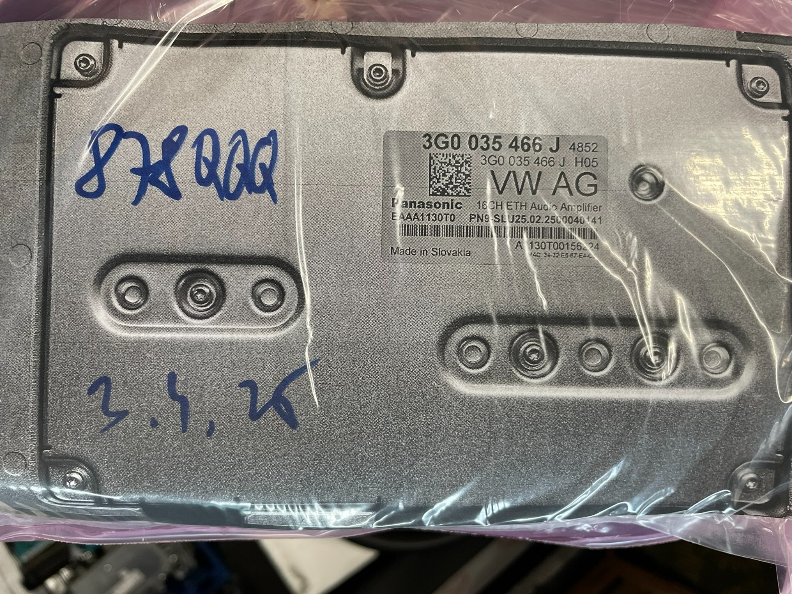 3G0035466J VW ŠKODA AUDIO VERSTÄRKER AUDIO AMPLIFIER 3G0035466J ORIG.NEU TEIL ! - Obrázek 17
