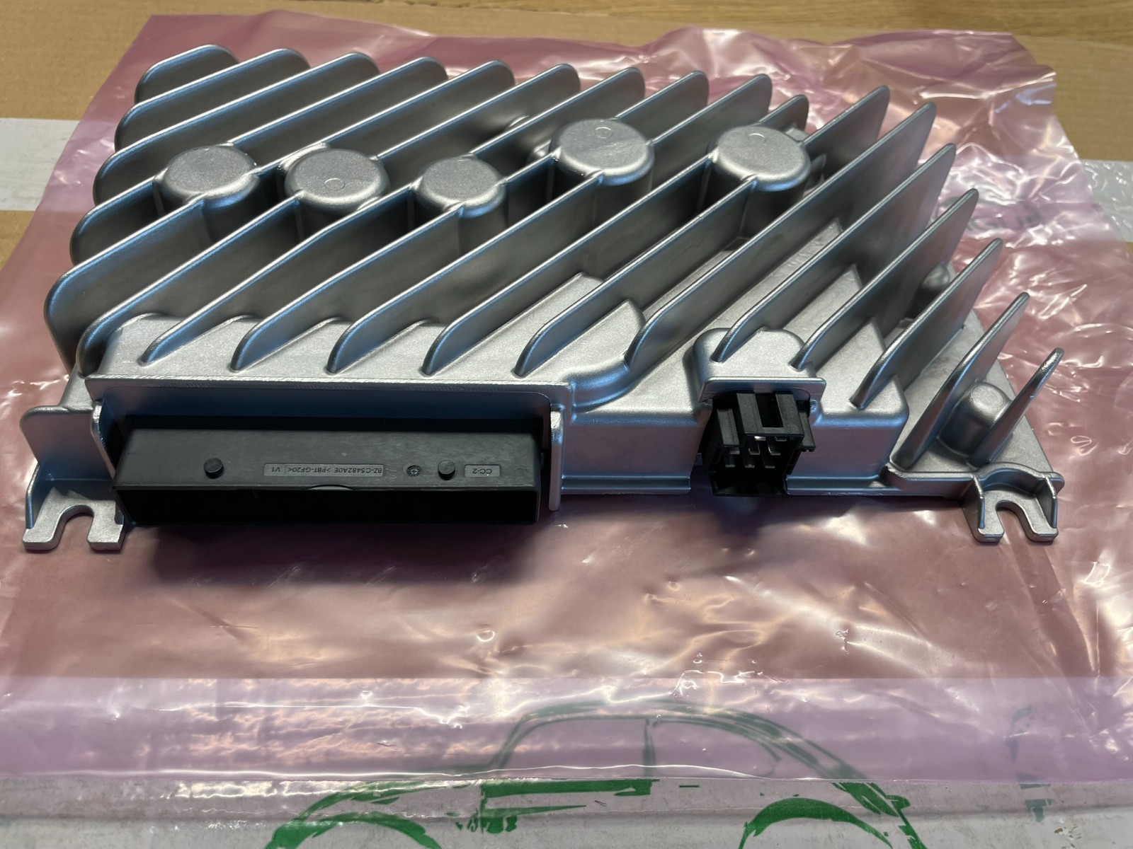 3G0035466J VW ŠKODA AUDIO VERSTÄRKER AUDIO AMPLIFIER 3G0035466J ORIG.NEU TEIL ! - Obrázek 8