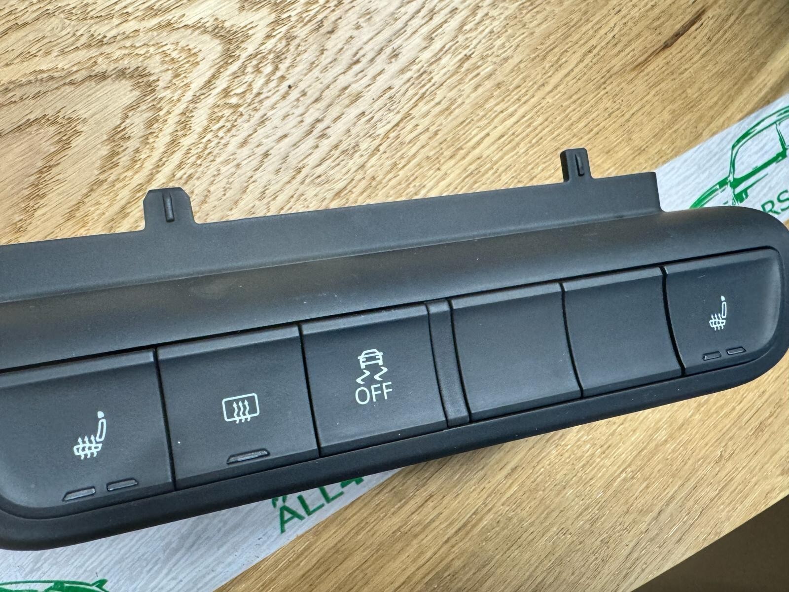 AUDI A1 SCHALTER LEISTE MEHR FACHSCHALTER MIT SITZHEIZUNG 8X1857851 ORIG.AUDI ! - Obrázek 8