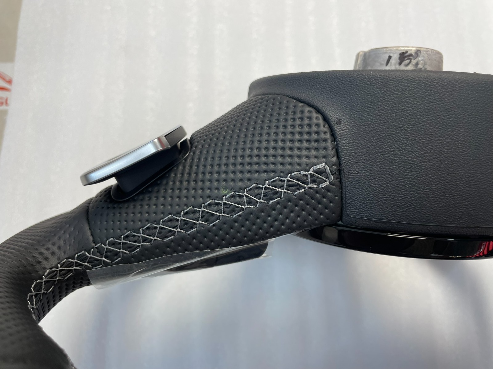 AUDI A3 S3 8Y LENKRAD SPORT ABGEFLACHT GELOCHT SCHALTWIPPEN 8Y0419091Q ORIG NEU - Obrázek 23