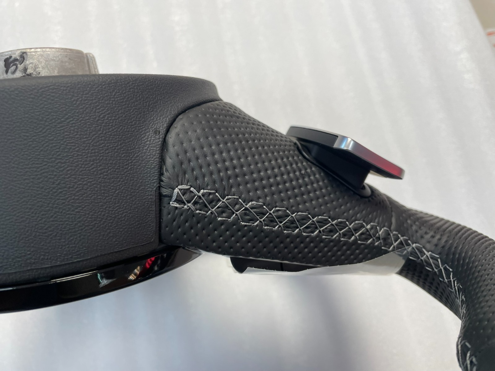 AUDI A3 S3 8Y LENKRAD SPORT ABGEFLACHT GELOCHT SCHALTWIPPEN 8Y0419091Q ORIG NEU - Obrázek 24