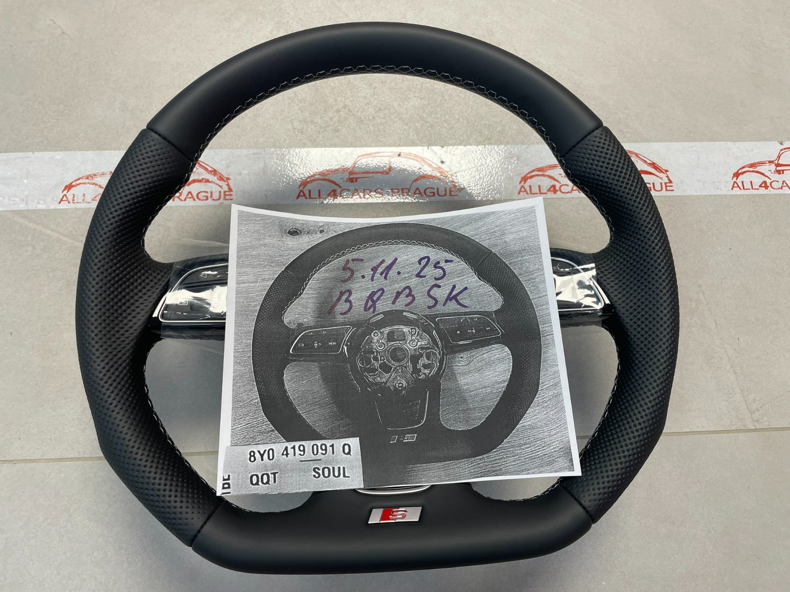 AUDI A3 S3 8Y LENKRAD SPORT ABGEFLACHT GELOCHT SCHALTWIPPEN 8Y0419091Q ORIG NEU - Obrázek 25