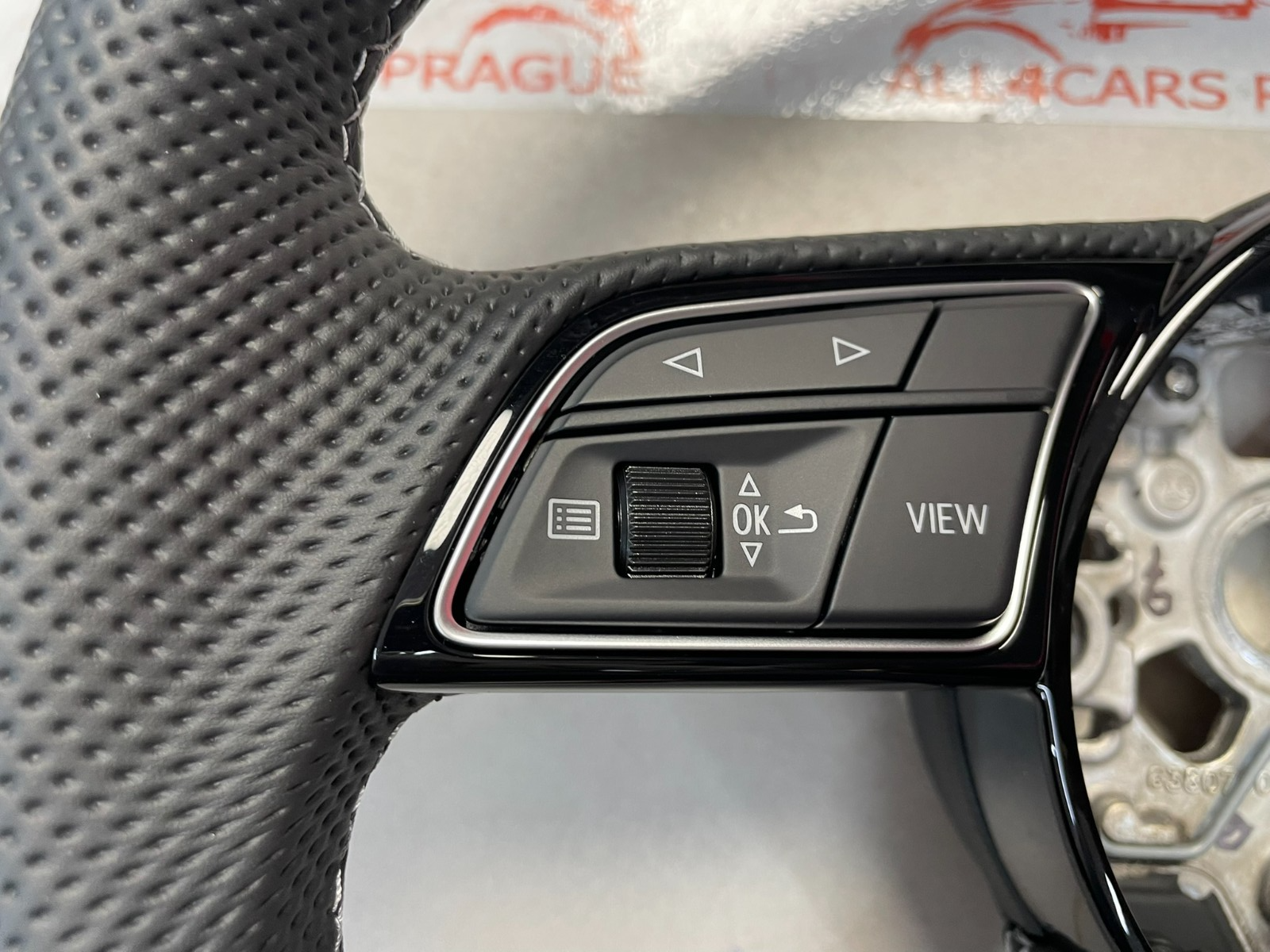 AUDI A3 S3 8Y LENKRAD SPORT ABGEFLACHT GELOCHT SCHALTWIPPEN 8Y0419091Q ORIG NEU - Obrázek 9