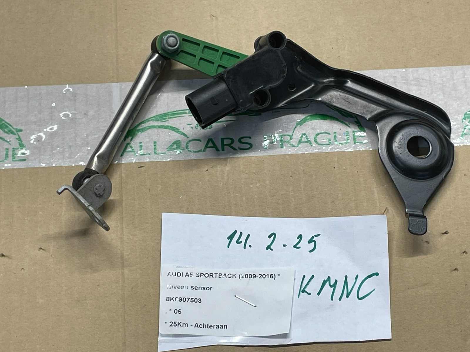 AUDI A4 A5 NIVEAUSENSOR LEUCHTWEITENREGELUNG HINTEN LINKS 8K0941309D + 8K0907503 - Obrázek 16