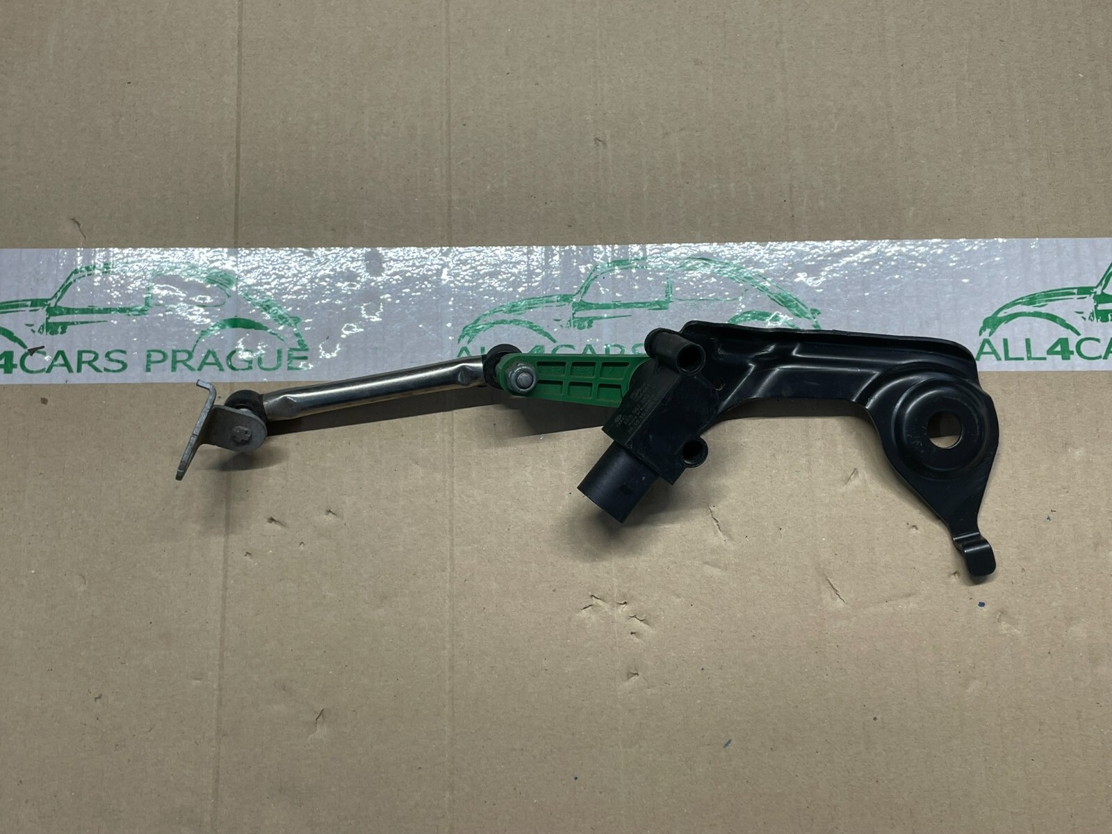 AUDI A4 A5 NIVEAUSENSOR LEUCHTWEITENREGELUNG HINTEN LINKS 8K0941309D + 8K0907503 - Obrázek 6