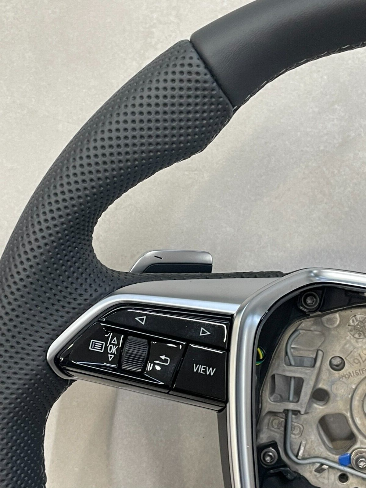 AUDI A6 S6 A7 S7 C8 4K AUDI S SPORT LEDER LENKRAD ABGEFLACHT GELOCHT ORIG.NEU - Obrázek 4