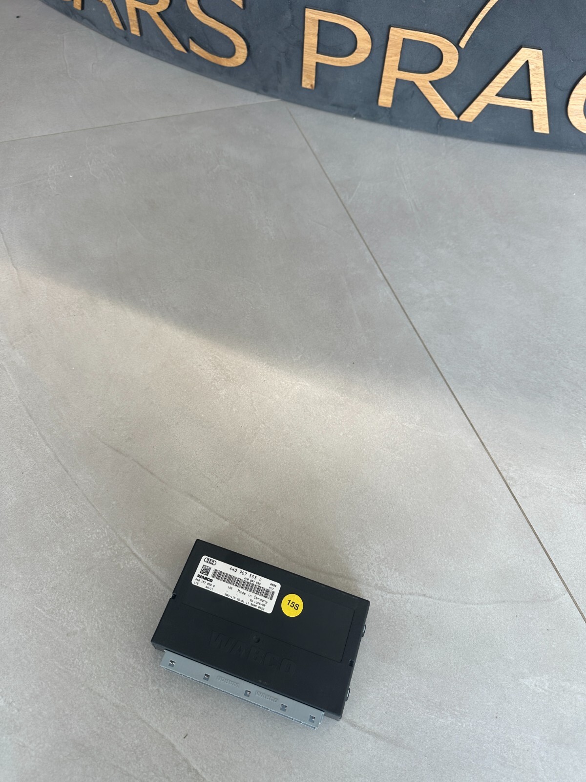 AUDI A8 LUFTFAHRWERK-FEDERUNG STEUERGERÄT 4H0907553C FAST NEU DEM.VOM TEST WAGEN - Obrázek 3