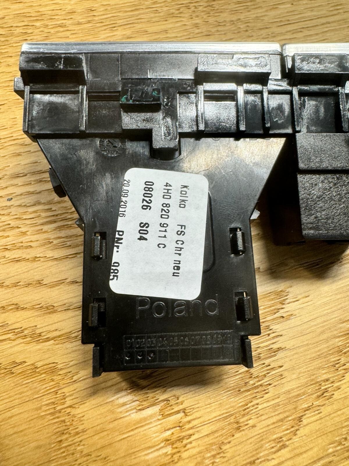 AUDI A8/S8 SCHALTLEISTE SCHALTER MITTELKONSOLE MEHRFACHSCHALTER 4H1959674DM ORIG - Obrázek 10