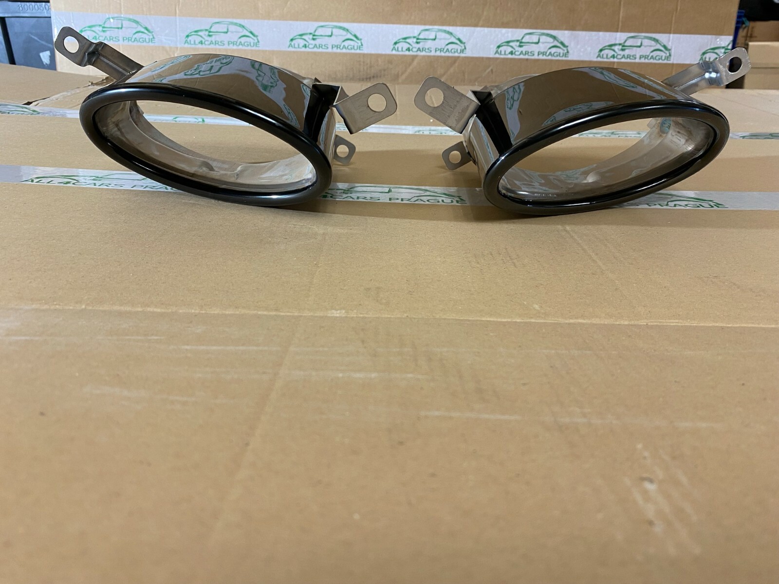 AUDI Q7 4L AUSPUFFBLENDEN SCHWARZ 4L0253683B 4L0253684B ORIGINAL NEU!!! - Obrázek 3