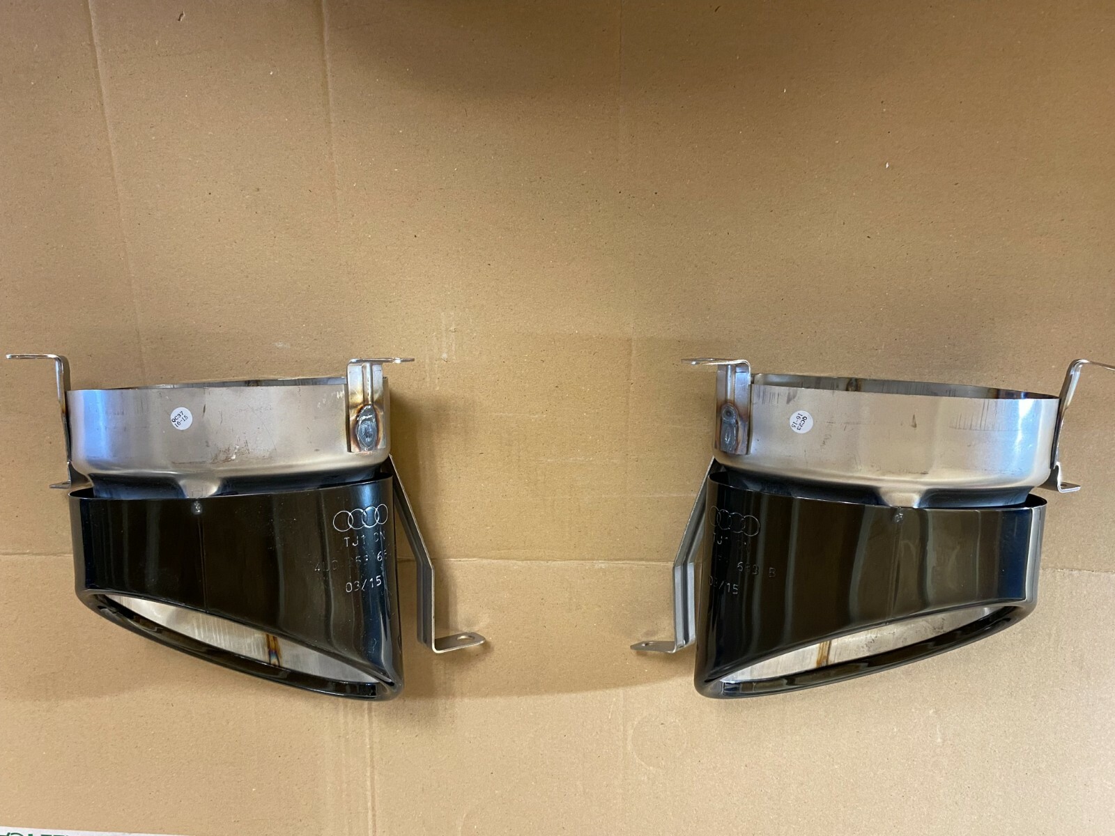 AUDI Q7 4L AUSPUFFBLENDEN SCHWARZ 4L0253683B 4L0253684B ORIGINAL NEU!!! - Obrázek 5