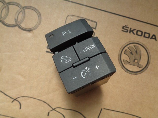 AUDI Q7 4L MEHRFACHSCHALTER 4L1927123A FAST NEU TEIL DEMONT VON TEST WAGEN ORIG.