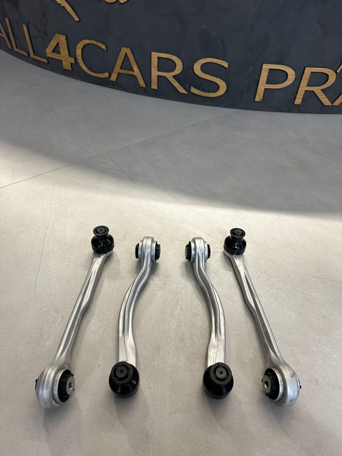 AUDI Q7 ARMEN QUERLENKER VORN SATZ 4* STUCK 4M0407505F/706F - 4M0407509F/510F OE