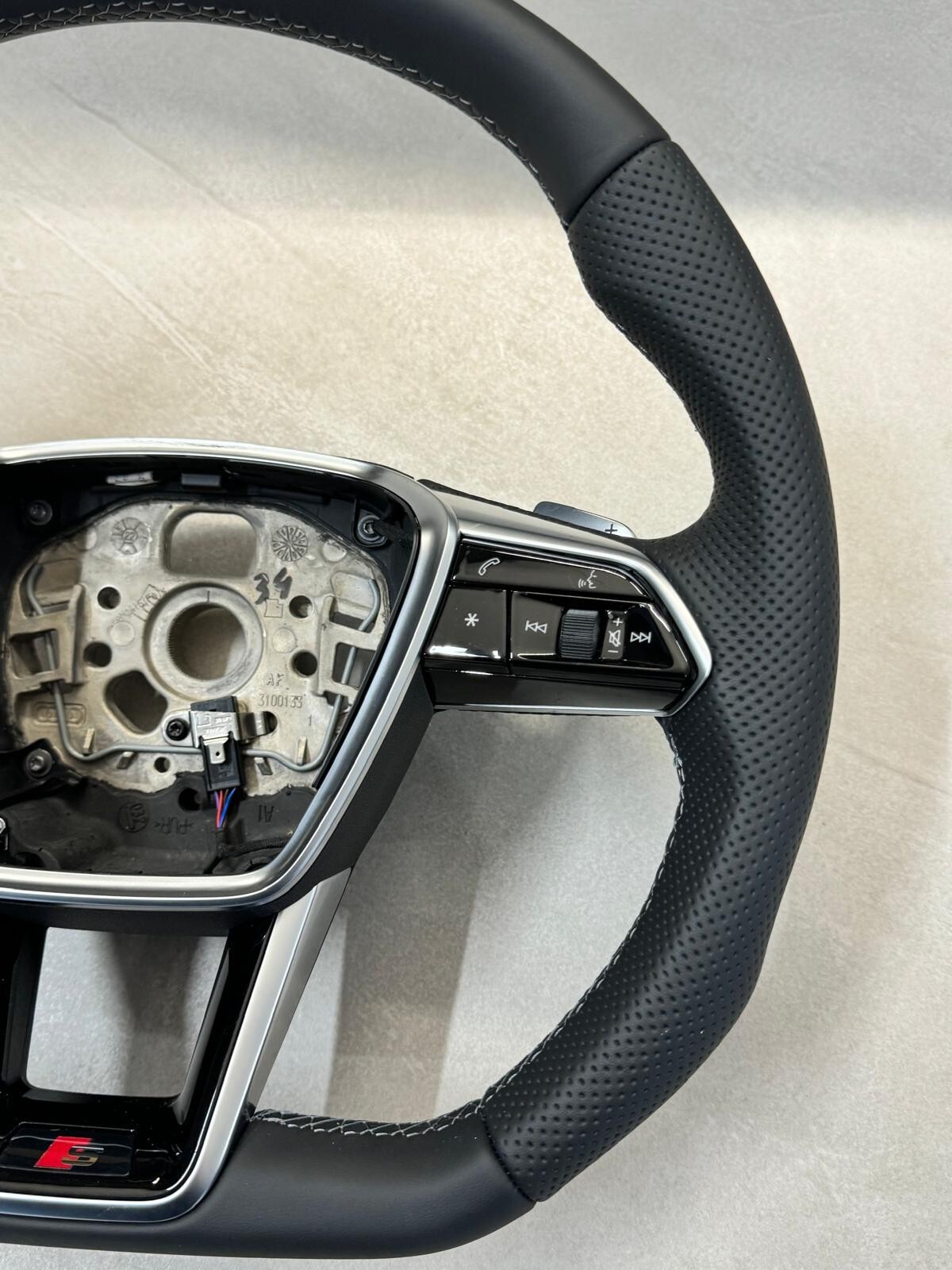 AUDI S6,A6,A7,A8 C8 SPORT LEDER LENKRAD S ABGEFLACHT-Fast Neu-Dem vom Neu Wagen - Obrázek 16