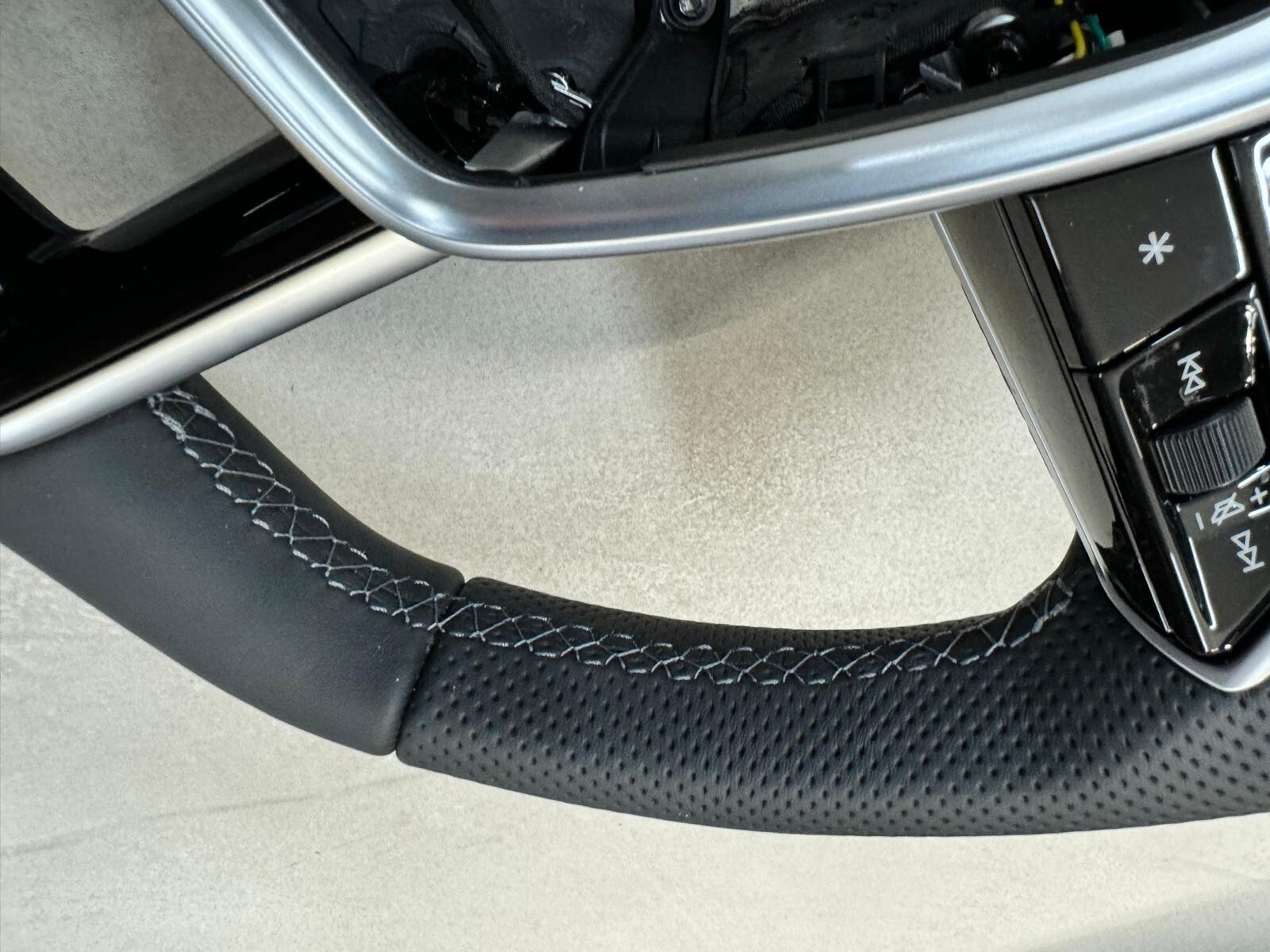 AUDI S6,A6,A7,A8 C8 SPORT LEDER LENKRAD S ABGEFLACHT-Fast Neu-Dem vom Neu Wagen - Obrázek 22