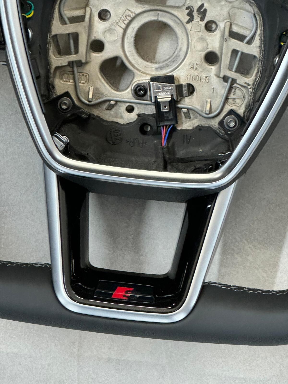 AUDI S6,A6,A7,A8 C8 SPORT LEDER LENKRAD S ABGEFLACHT-Fast Neu-Dem vom Neu Wagen - Obrázek 10