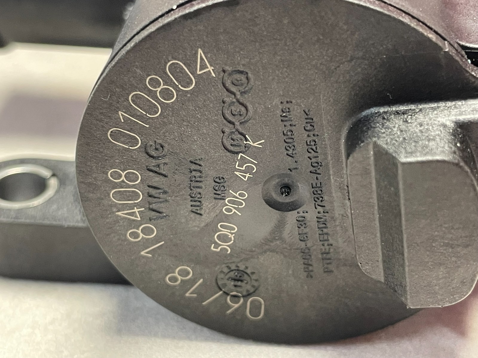 AUDI STEUER KÜHLMITTEL REGEL VENTIL 5Q0906457K NEU ORIG. AUDI TEIL !!5Q0906457K - Obrázek 3