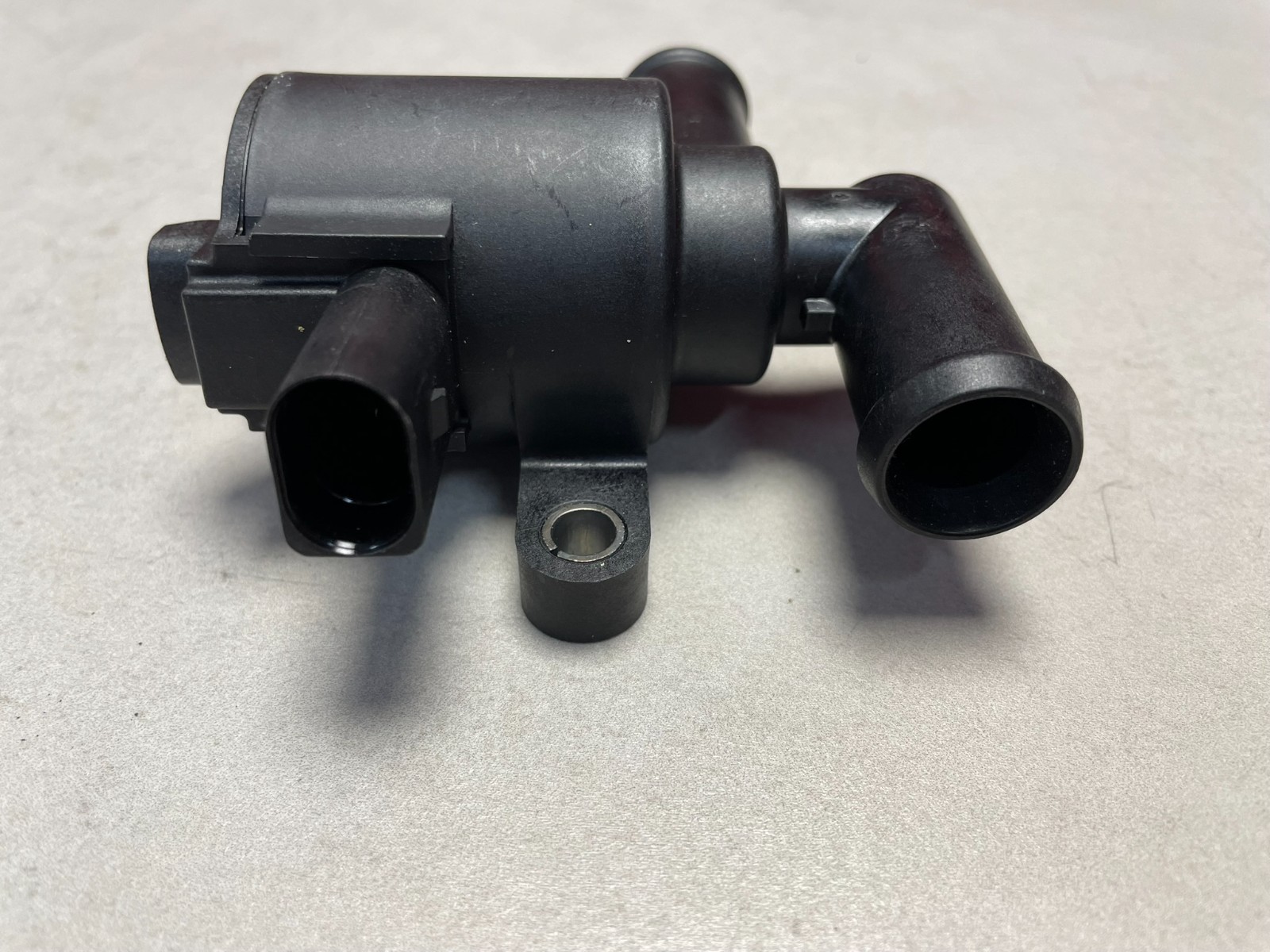 AUDI STEUER KÜHLMITTEL REGEL VENTIL 5Q0906457K NEU ORIG. AUDI TEIL !!5Q0906457K - Obrázek 10