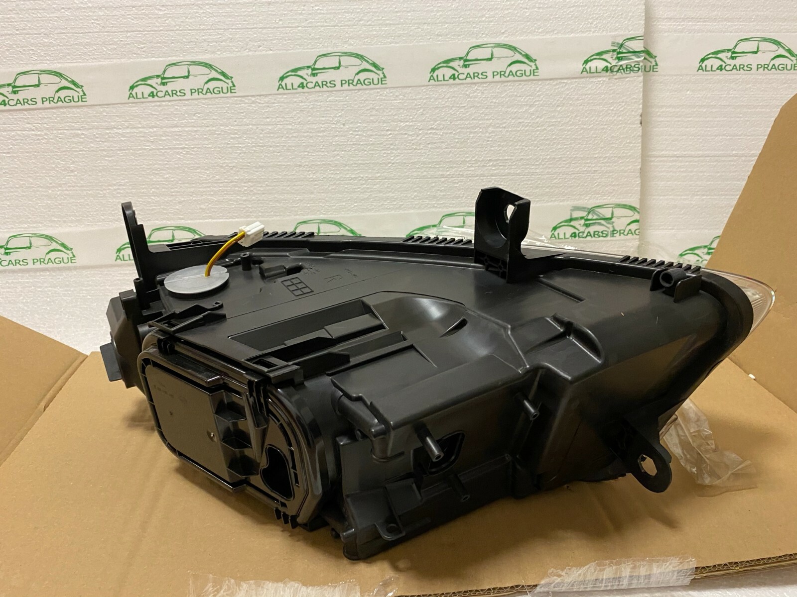 Audi A6 4F 2009-2011 R+L LED XENON NEW ORIG. 4F0941029DG + 4F0941030DG, US MODEL - Obrázek 11