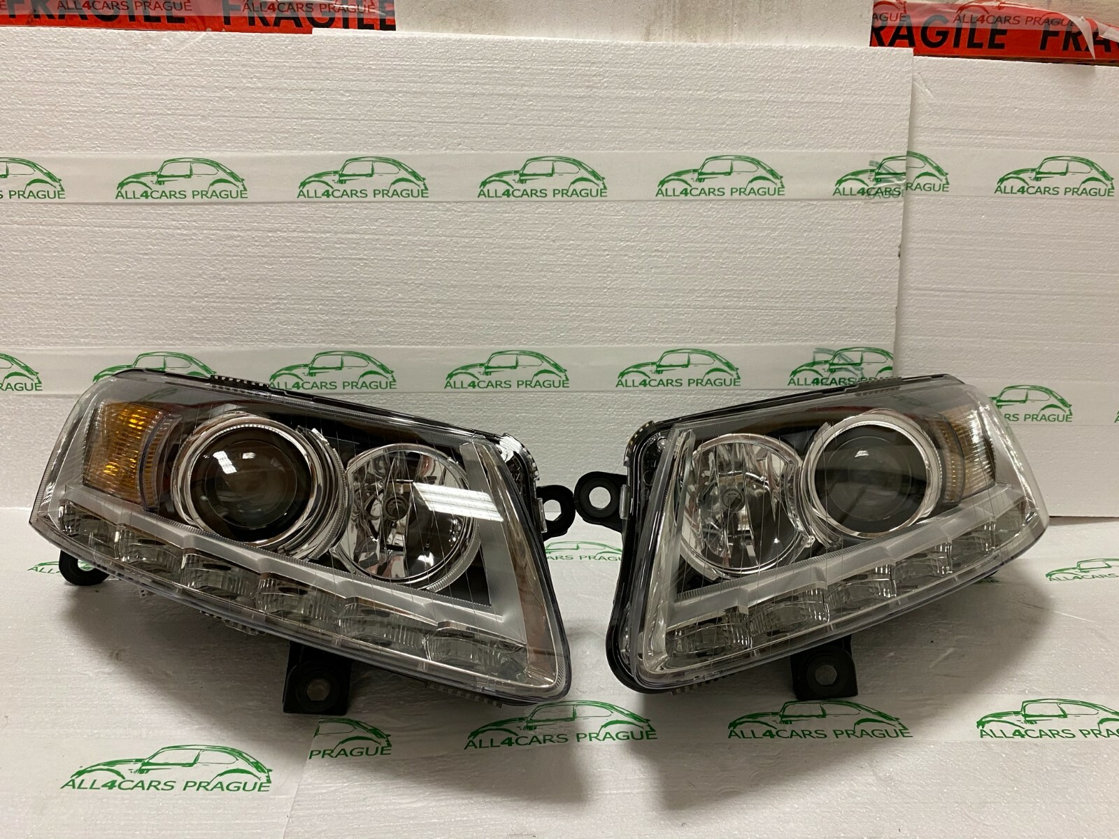 Audi A6 4F 2009-2011 R+L LED XENON NEW ORIG. 4F0941029DG + 4F0941030DG, US MODEL