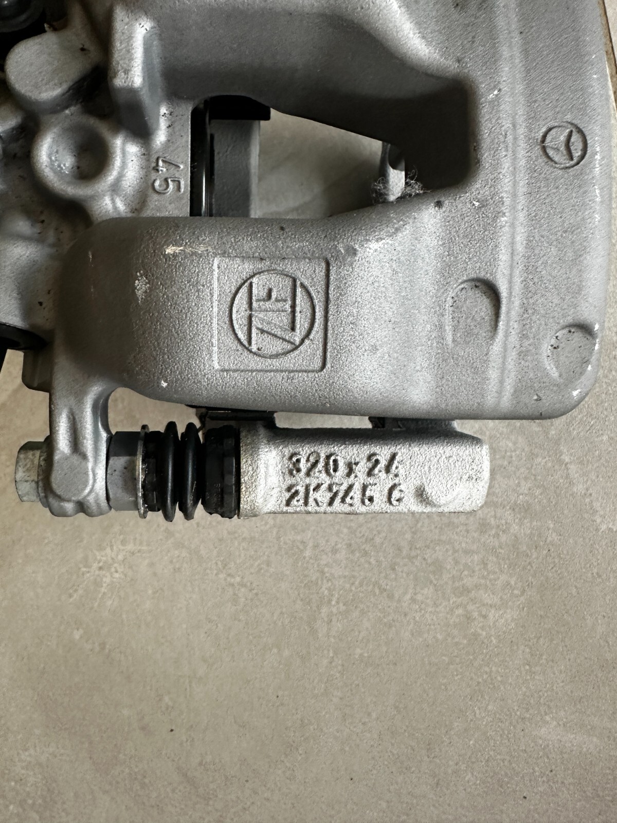 MERCEDES BENZ ELEKTRISHE BREMSATTEL HINTEN 320*24 1T628B 052BFU 2K745C ORIG.NEU - Obrázek 3