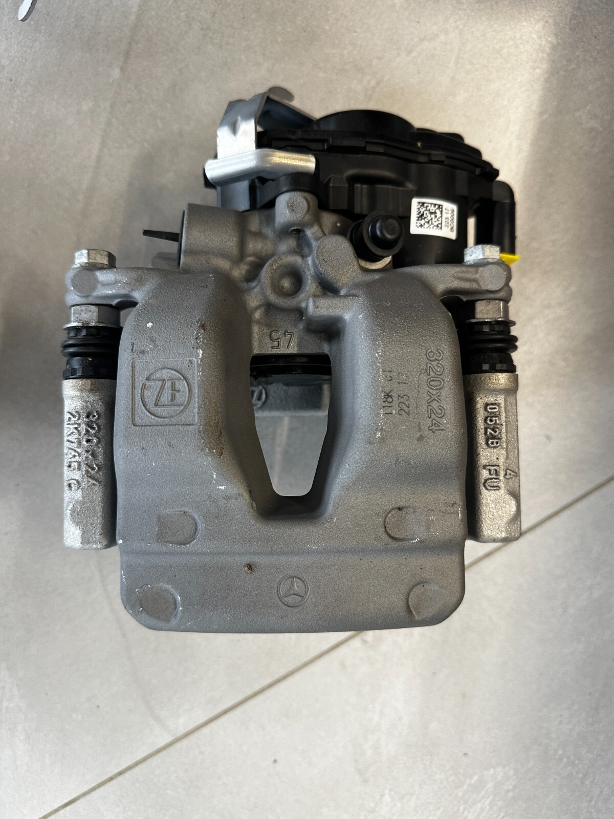 MERCEDES BENZ ELEKTRISHE BREMSATTEL HINTEN 320*24 1T628B 052BFU 2K745C ORIG.NEU - Obrázek 5