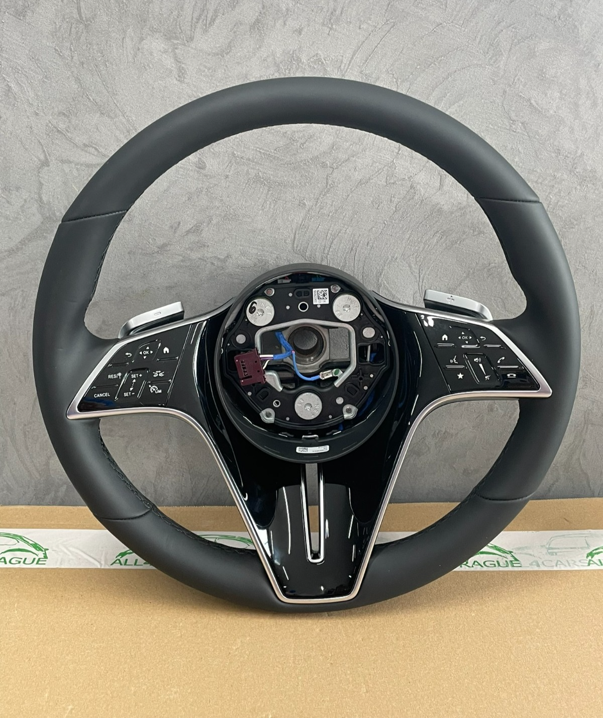 MERCEDES-BENZ LENKRAD LEDER SPORT A0004602218 FAST NEU- KM STAND NUR 1375 KM