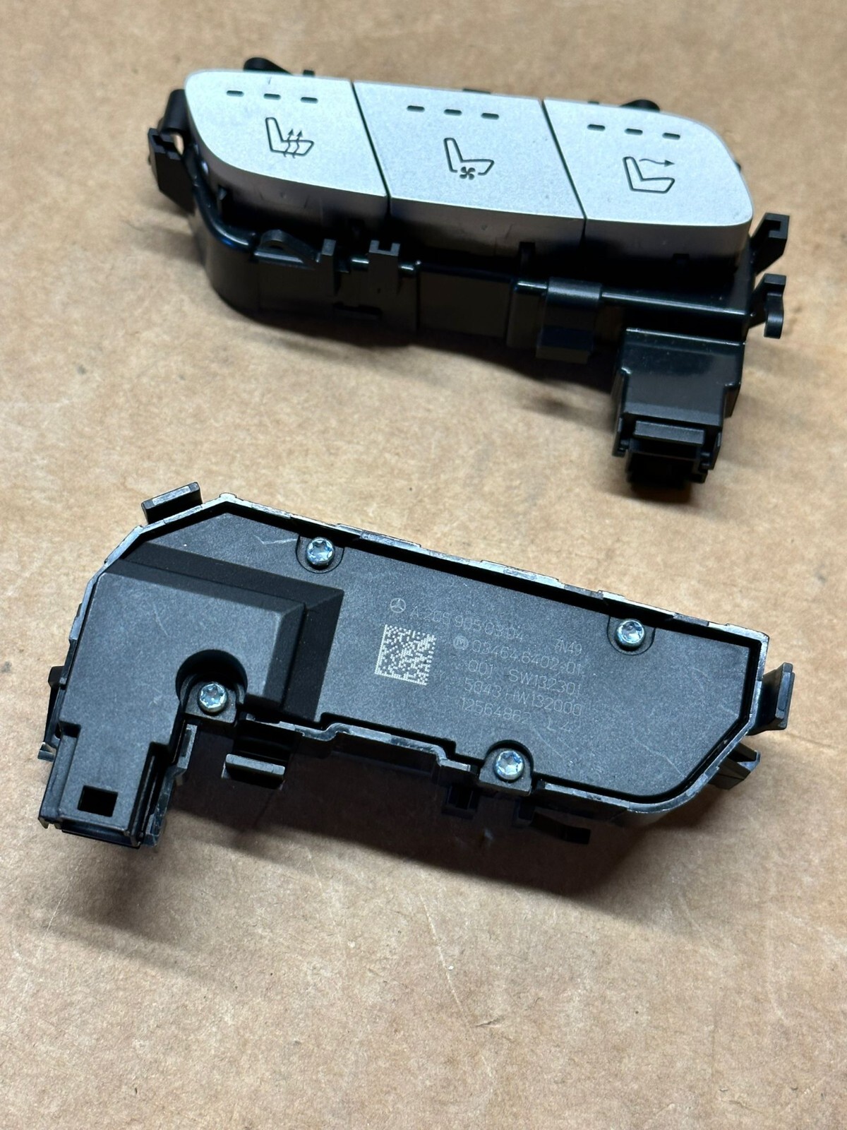 MERCEDES-BENZ SITZHEIZUNGSSCHALTER MIT TEILENUMMER A2059050304 ORIGINAL - Obrázek 3