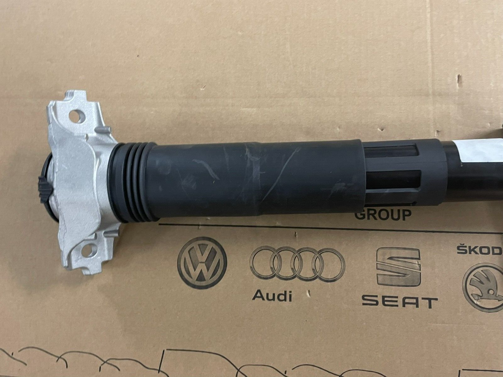 PORSCHE CAYENNE 9YA-2 STOSSDÄMPFER ELEKTRISCH HINTER RECHTS 9Y0513028F ORIG NEU - Obrázek 12