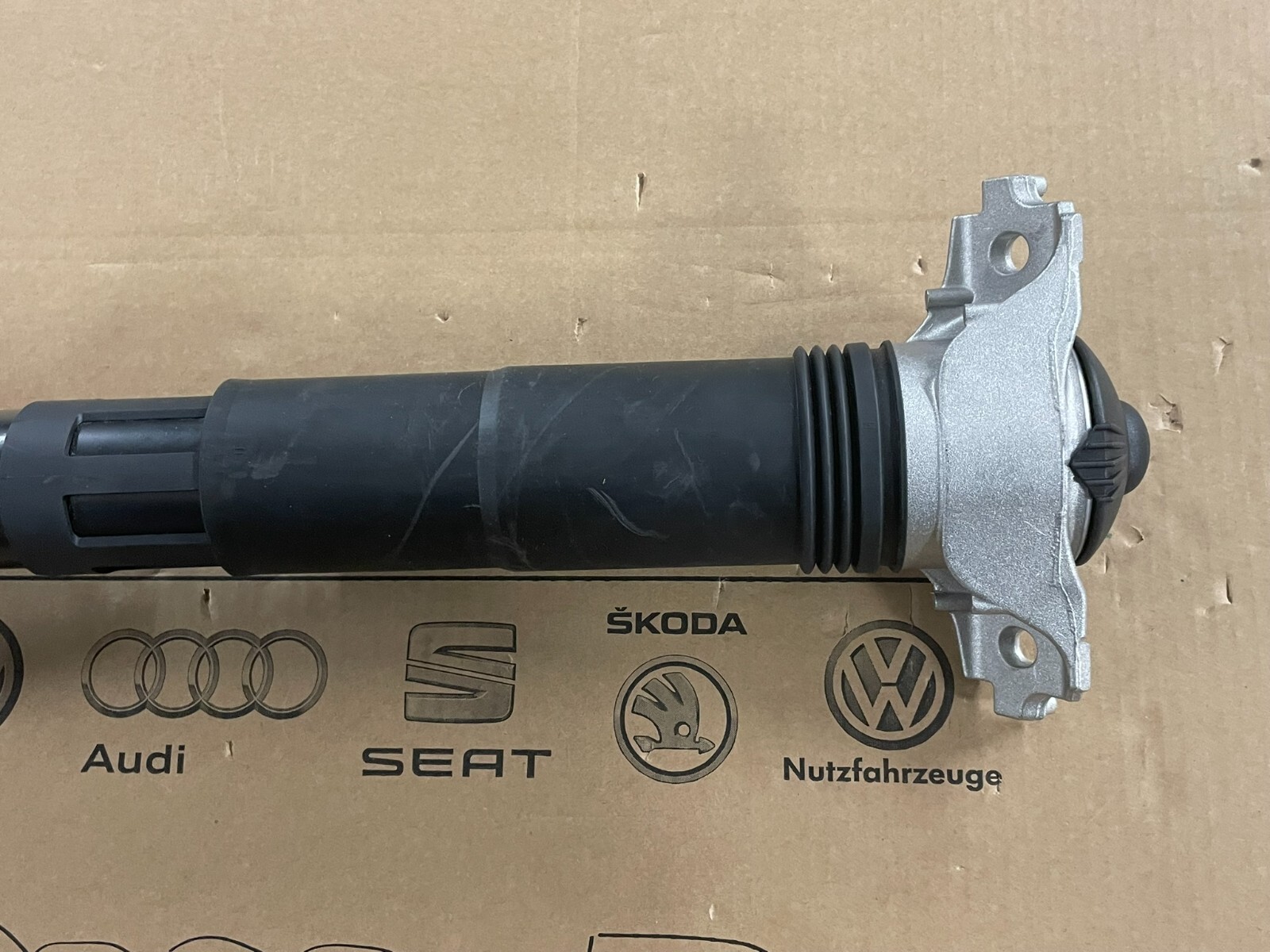 PORSCHE CAYENNE 9YA-2 STOSSDÄMPFER ELEKTRISCH HINTER RECHTS 9Y0513028F ORIG NEU - Obrázek 15