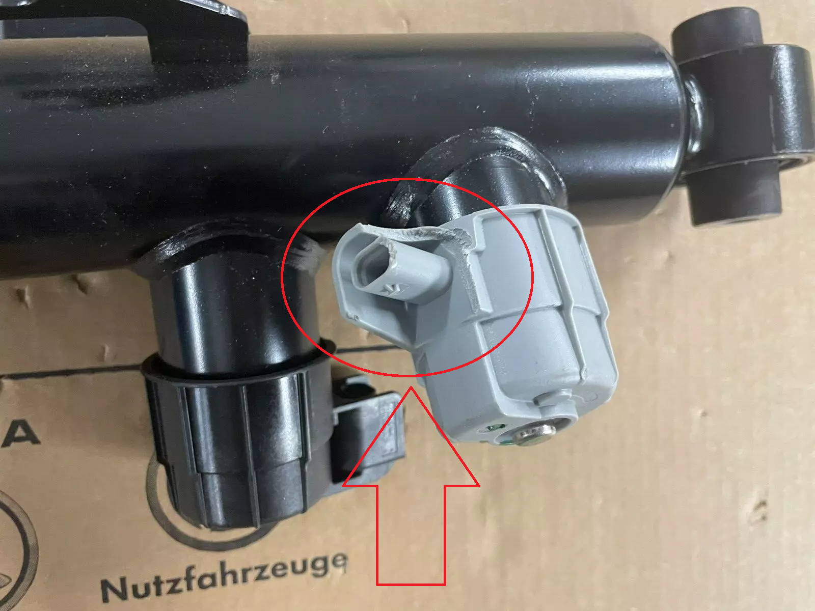 PORSCHE CAYENNE 9YA-2 STOSSDÄMPFER ELEKTRISCH HINTER RECHTS 9Y0513028F ORIG NEU - Obrázek 18