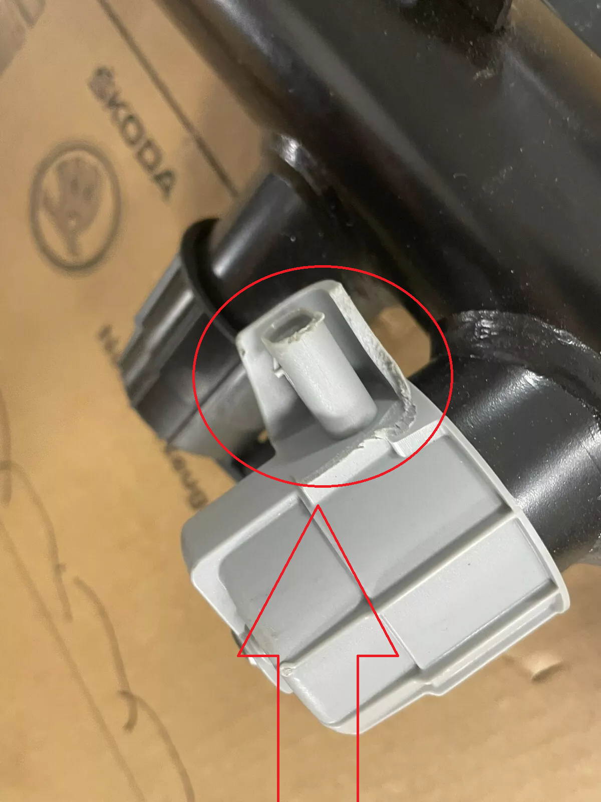 PORSCHE CAYENNE 9YA-2 STOSSDÄMPFER ELEKTRISCH HINTER RECHTS 9Y0513028F ORIG NEU - Obrázek 19