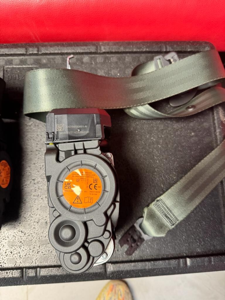 PORSCHE CAYENNE SICHERHEITS GURTEN SEATBELTS 9Y0857705L - 9Y0857706L -ORIG.NEU - Obrázek 8