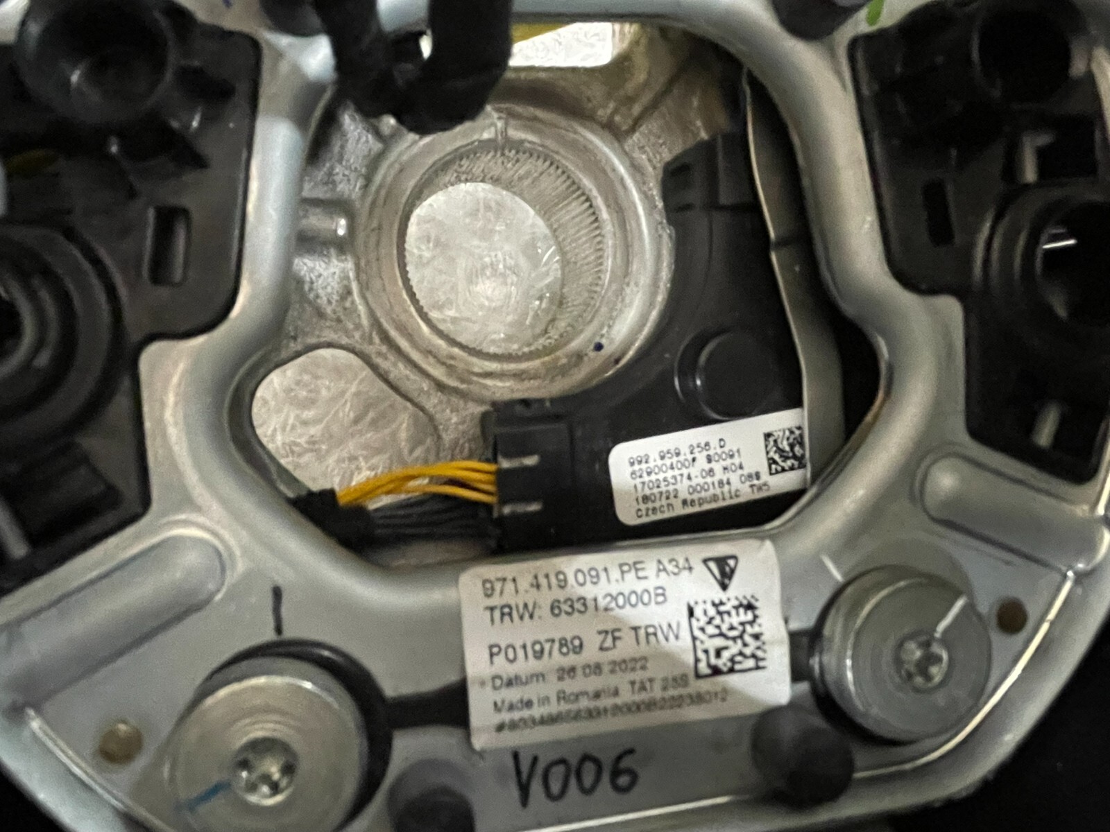 PORSCHE GTS LENKRAD CARBON ALCANTARA LEDER KOMPLET FAST NEU - DEM FROM NEW CAR - Obrázek 19