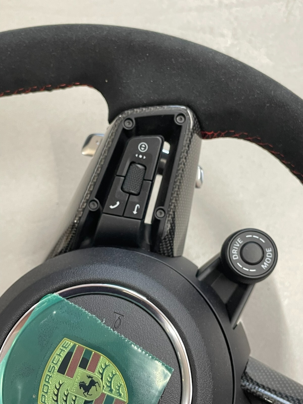 PORSCHE GTS LENKRAD CARBON ALCANTARA LEDER KOMPLET FAST NEU - DEM FROM NEW CAR - Obrázek 5