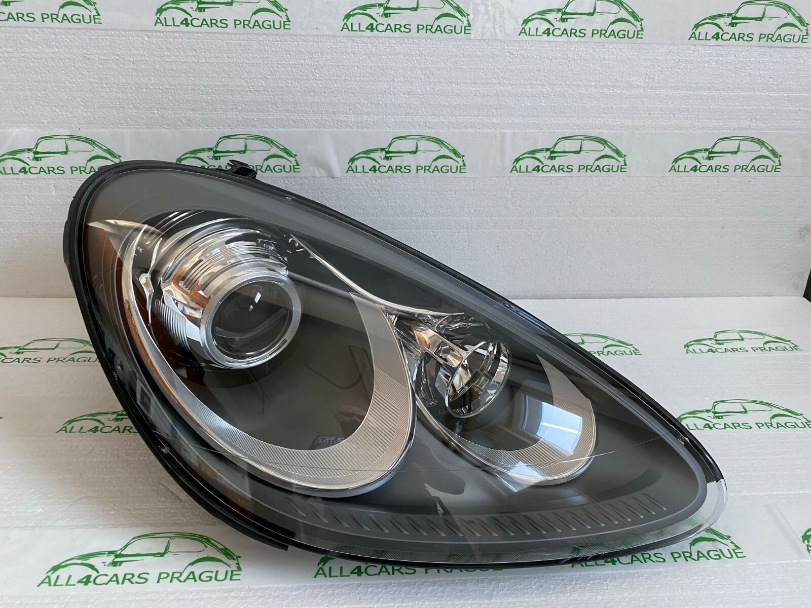 Porsche Cayenne Xenon Headlight Porsche Cayenne 958 Right 7P5941032CD