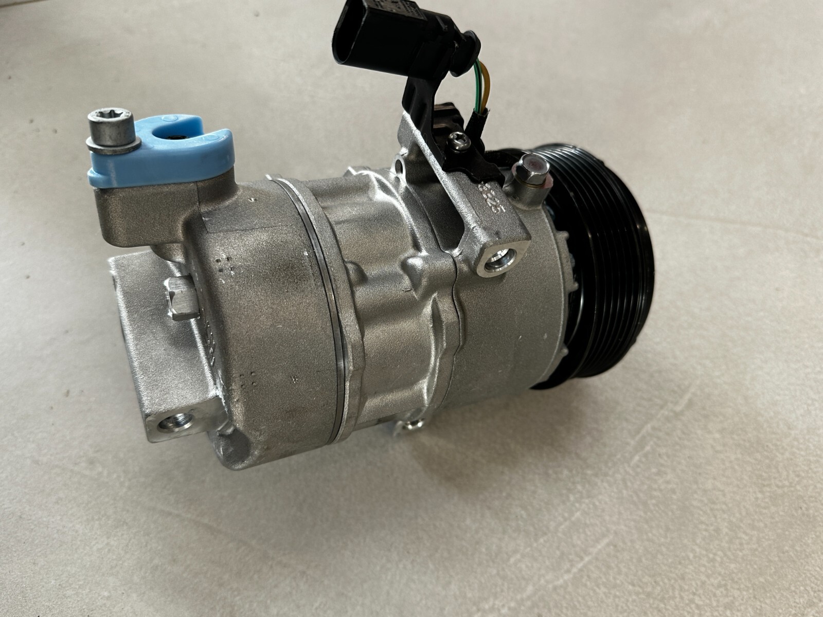 SKODA CITIGO KLIMAKOMPRESSOR 1S0816803A - ORIG.NEU - BITTE ALLE FOTOS GUCKEN ... - Obrázek 13