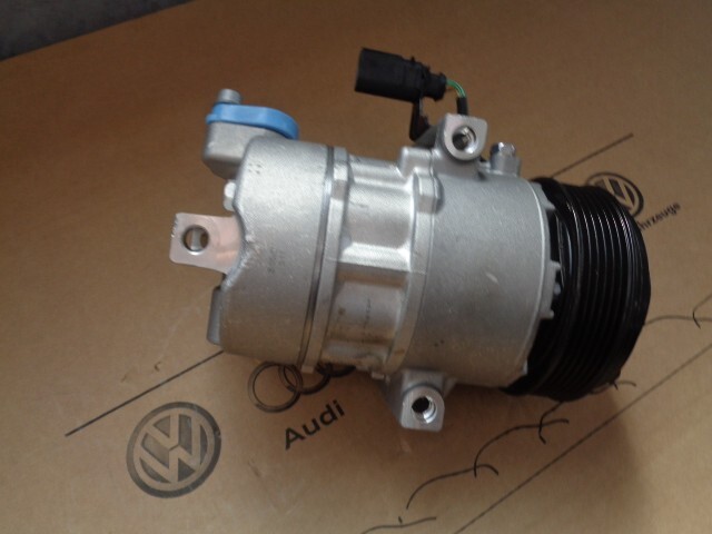 ŠKODA CITIGO KLIMAKOMPRESSOR 1S0816803A ORIG.SKODA TEIL - NEU-FOTOS GUCKEN !!! - Obrázek 19